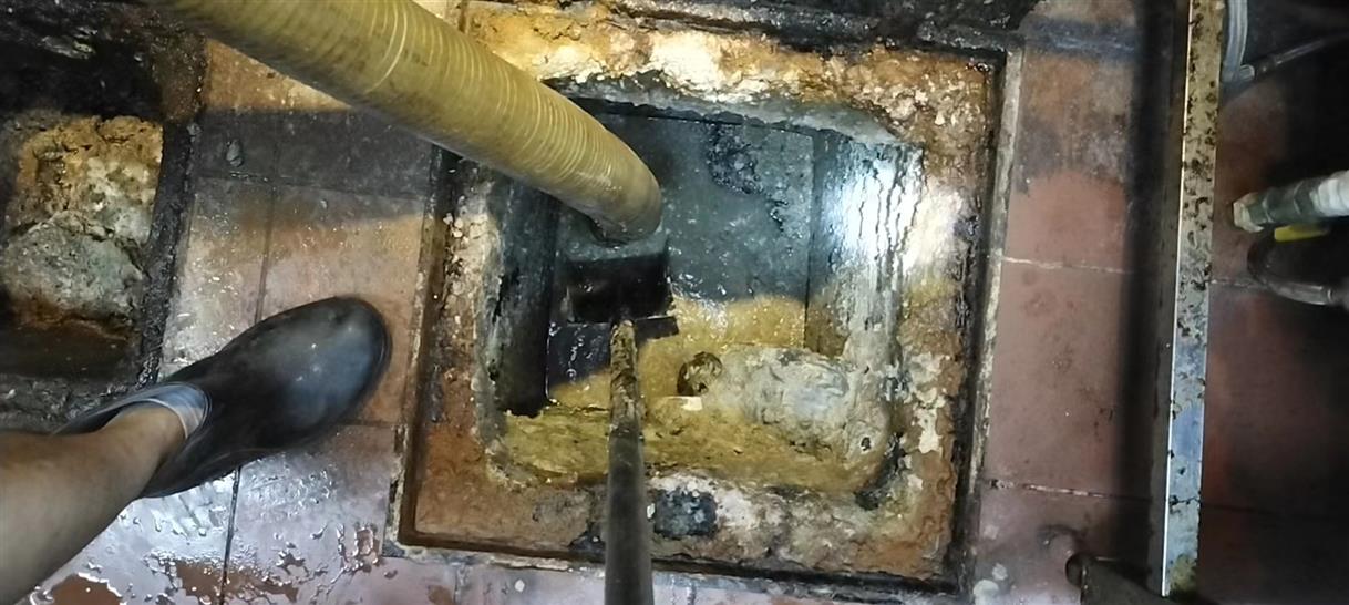 李沧化油池清理-污水池清掏